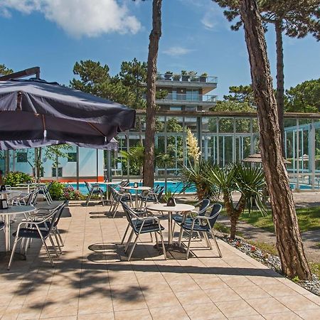 Hotel Meridianus Lignano Sabbiadoro Buitenkant foto