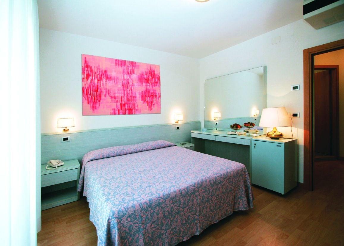 Hotel Meridianus Lignano Sabbiadoro Buitenkant foto