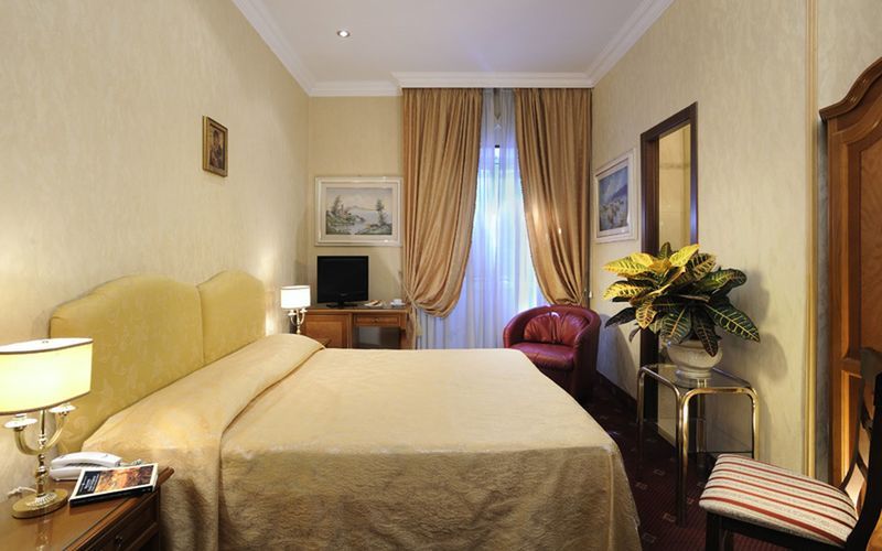 Hotel Meridianus Lignano Sabbiadoro Buitenkant foto